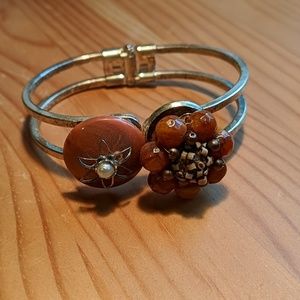 Bracelet with flower detail